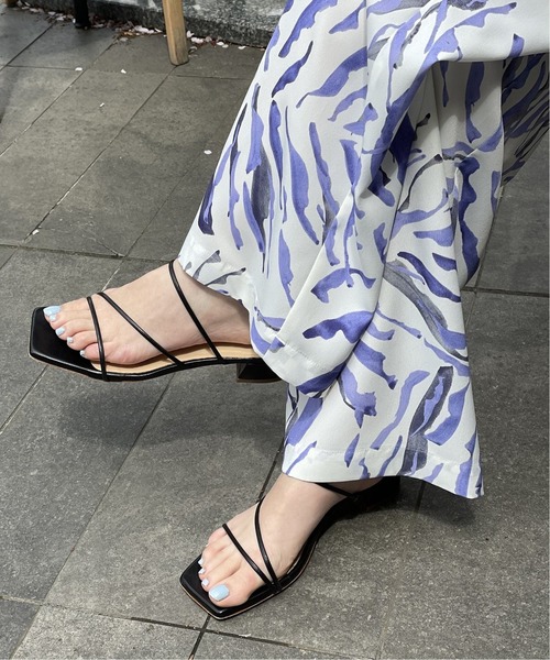 Spick & Span(スピックアンドスパン)の「【FABIO RUSCONI】ストラップミュール◆(サンダル・レディース・ベージュ/ブラック・38/36/37)」の2枚目の写真