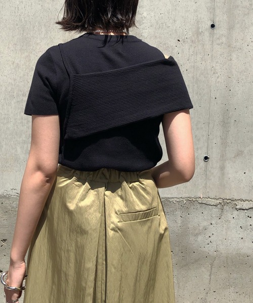 &g'aime(アンジェム)の「【&g'aime】アシンメトリースリーブニット(ニット/セーター・レディース・ホワイト/ブラック/ダークグリーン/ベージュ・FREE)」の9枚目の写真