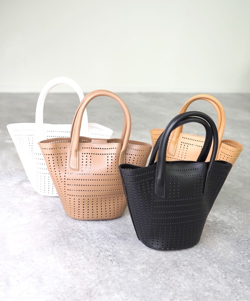 Riberry（リベリー）の「パンチングハンドバッグ（ハンドバッグ・レディース・ホワイト/ブラック/ブラウン/キャメル・FREE）」の12枚目の写真