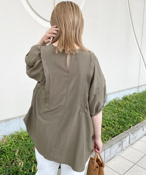 RIVE DROITE(リヴドロワ)の「【ZOZOTOWN限定】ボリュームスリーブタックブラウス(シャツ/ブラウス・レディース・ブラック/カーキ・FREE)」の6枚目の写真