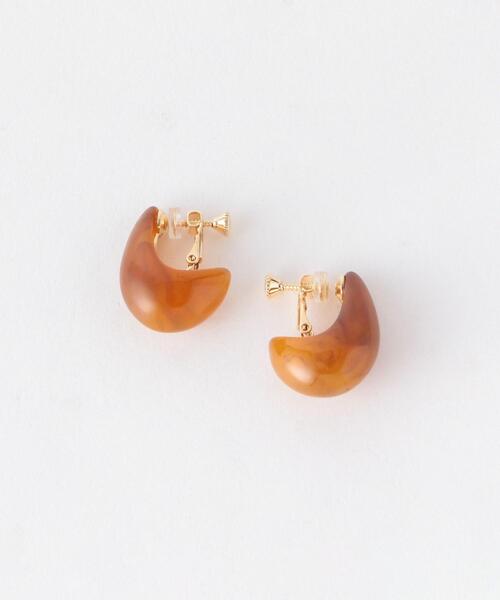 green label relaxing（グリーンレーベルリラクシング）の「マーブル ドロップ イヤリング（イヤリング・レディース・ベージュ/ブラウン/ケリー・FREE）」の2枚目の写真