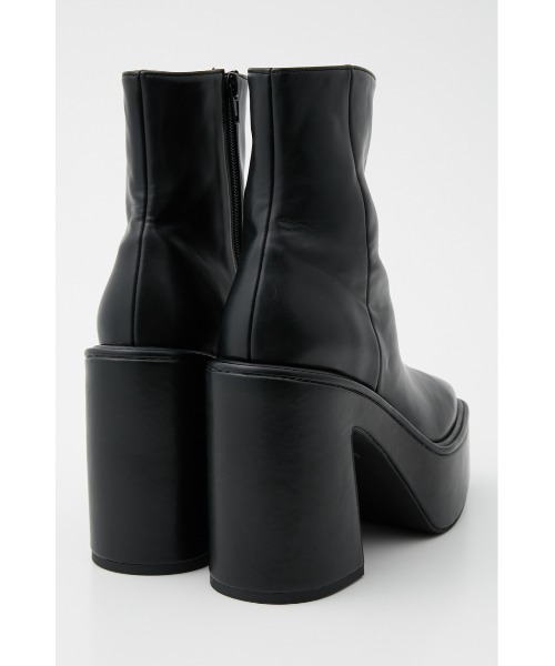 SLY（スライ）の「CHUNK SOLE BOOTS チャンキーソール ブーツ（ブーツ・レディース・キャメル/ブラック・MEDIUM/SMALL/LARGE）」の8枚目の写真