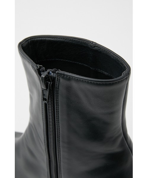 SLY（スライ）の「CHUNK SOLE BOOTS チャンキーソール ブーツ（ブーツ・レディース・キャメル/ブラック・MEDIUM/SMALL/LARGE）」の12枚目の写真