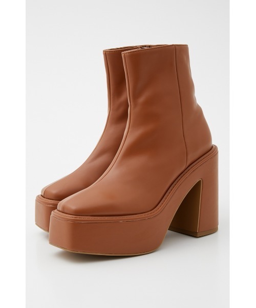 SLY（スライ）の「CHUNK SOLE BOOTS チャンキーソール ブーツ（ブーツ・レディース・キャメル/ブラック・MEDIUM/SMALL/LARGE）」の17枚目の写真