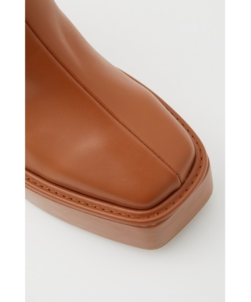 SLY（スライ）の「CHUNK SOLE BOOTS チャンキーソール ブーツ（ブーツ・レディース・キャメル/ブラック・MEDIUM/SMALL/LARGE）」の4枚目の写真