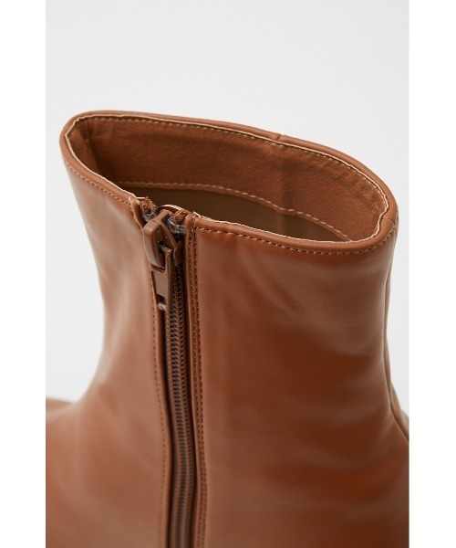 SLY（スライ）の「CHUNK SOLE BOOTS チャンキーソール ブーツ（ブーツ・レディース・キャメル/ブラック・MEDIUM/SMALL/LARGE）」の13枚目の写真