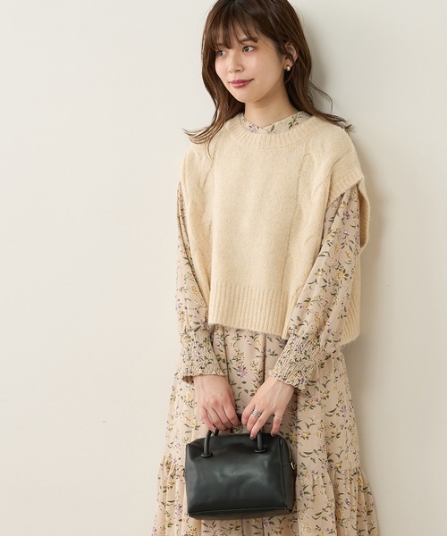natural couture(ナチュラルクチュール)の「【WEB限定】バックボタンデザインほんわりベスト(ベスト・レディース・アイボリー/モカ/スミクロ・FREE)」の16枚目の写真