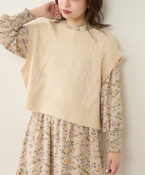 natural couture(ナチュラルクチュール)の「【WEB限定】バックボタンデザインほんわりベスト(ベスト・レディース・アイボリー/モカ/スミクロ・FREE)」の12枚目の写真