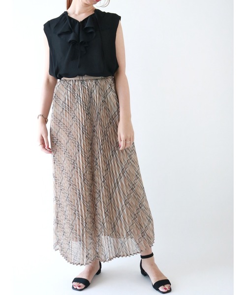 Te chichi(テチチ)の「楊柳シフォンラッフルブラウス(シャツ/ブラウス・レディース・ブラック/オフホワイト/グリーン・フリ-)」の8枚目の写真