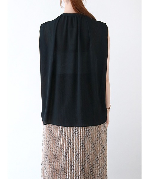 Te chichi(テチチ)の「楊柳シフォンラッフルブラウス(シャツ/ブラウス・レディース・ブラック/オフホワイト/グリーン・フリ-)」の10枚目の写真