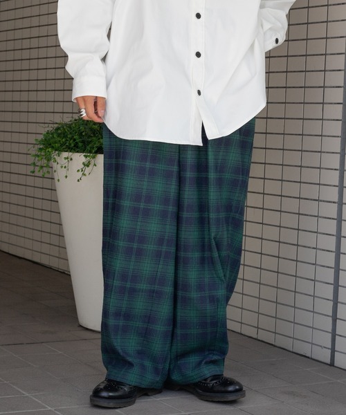 kutir(クティール)の「チェックワイドバルーンパンツ(その他パンツ・メンズ・チャコールグレー/イエロー/オレンジ/グリーン・SMALL/MEDIUM/LARGE)」の16枚目の写真