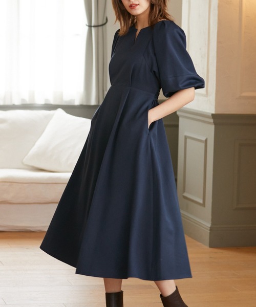 Rewde（ルゥデ）の「バックコンシャスチェック柄ワンピース（1R05-09234A）（ワンピース・レディース・ベージュ/ネイビー/グレー・S/M/L）」の3枚目の写真
