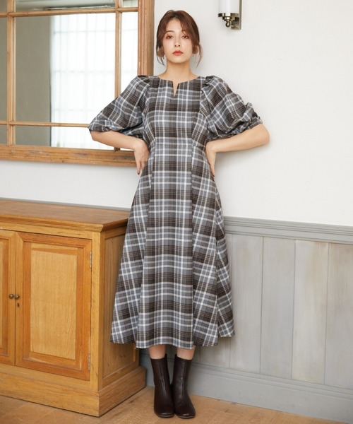 Rewde（ルゥデ）の「バックコンシャスチェック柄ワンピース（1R05-09234A）（ワンピース・レディース・ベージュ/ネイビー/グレー・S/M/L）」の13枚目の写真