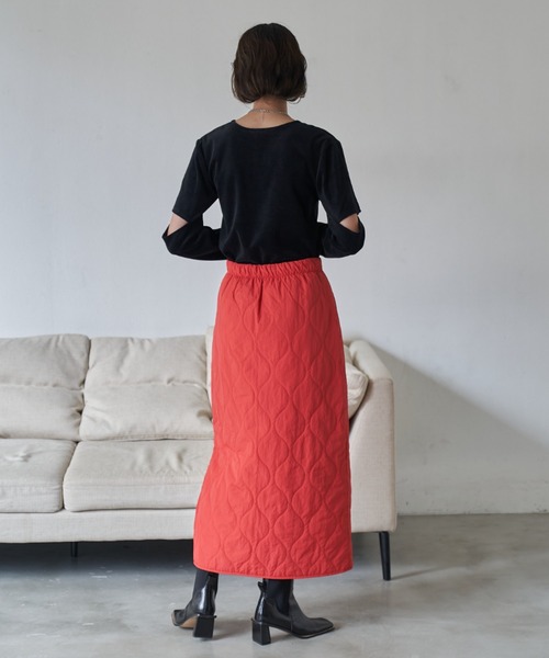 VACANCY（ヴァカンシー）の「ライトキルティング中綿ペンシルスカート