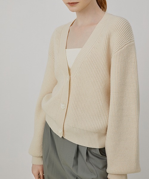 Fano Studios(ファノ ストゥディオズ)の「【Fano Studios】Loose V-neck ridge knitted cardigan FQ21S100(カーディガン/ボレロ・レディース・アイボリー・S/L/M)」の7枚目の写真