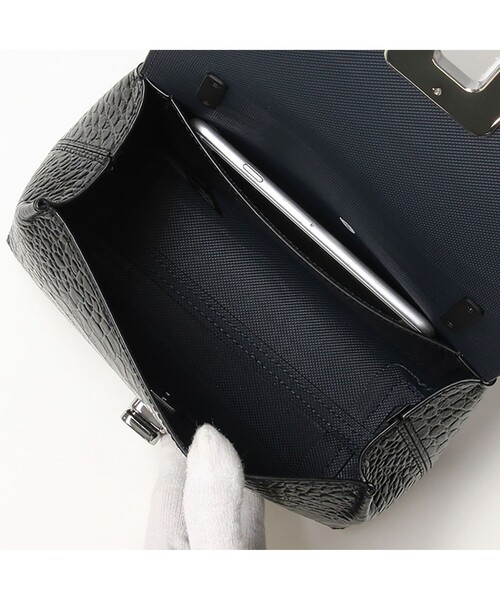 LACOSTE（ラコステ）の「アメリア エンボスレザーショルダーバッグ（ショルダーバッグ・レディース・ブラック/イエロー/チェリーレッド/ベージュ・FREE）」の14枚目の写真