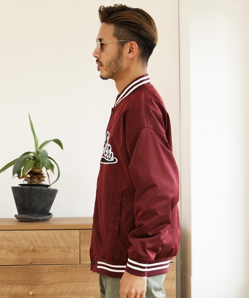 jiggys shop(ジギーズショップ)の「ポリツイル ロゴワッペン スタジャン(スタジャン・メンズ・グレイッシュベージュ/グリーン/ブラック/ワイン・MEDIUM/LARGE)」の13枚目の写真