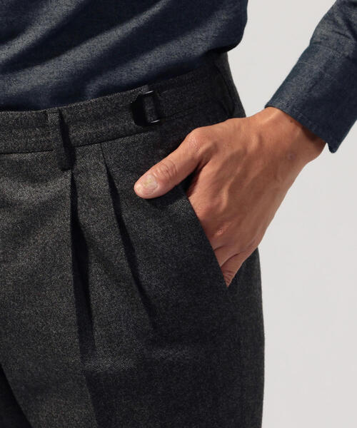 TOMORROWLAND （トゥモローランド）の「ウールフランネル 2プリーツ