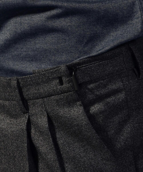 TOMORROWLAND （トゥモローランド）の「ウールフランネル 2プリーツ