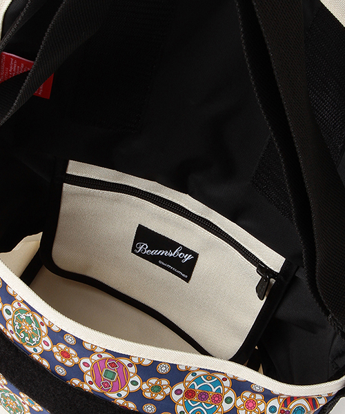 Manhattan Portage（マンハッタンポーテージ）の「●Manhattan Portage×BEAMS BOY / 別注“1605” LIBERTY 15SS（ショルダーバッグ・レディース・ブラック/ネイビー・ONE SIZE）」の5枚目の写真