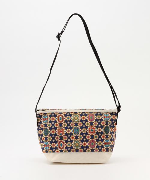 Manhattan Portage（マンハッタンポーテージ）の「●Manhattan Portage×BEAMS BOY / 別注“1605” LIBERTY 15SS（ショルダーバッグ・レディース・ブラック/ネイビー・ONE SIZE）」の17枚目の写真