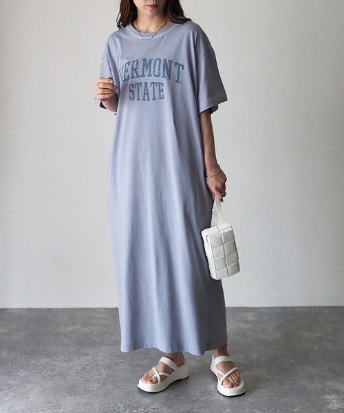 Riberry(リベリー)の「カレッジロゴ半袖ワンピース(ワンピース・レディース・ベージュ/ブルー/オートミール/スミクロ/ブラック×ホワイト・FREE)」の5枚目の写真