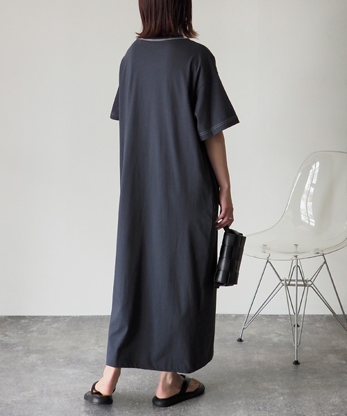 Riberry(リベリー)の「カレッジロゴ半袖ワンピース(ワンピース・レディース・ベージュ/ブルー/オートミール/スミクロ/ブラック×ホワイト・FREE)」の17枚目の写真