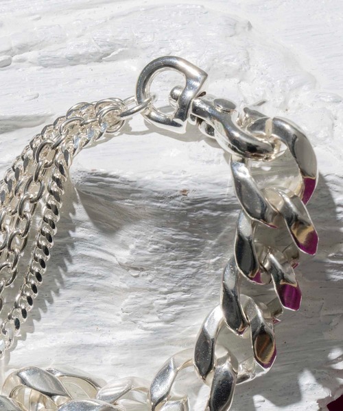 MAISON SPECIAL（メゾンスペシャル）の「《ユニセックスアイテム》 【RANDOMLY DESIGNED JEWELRY】シルバーブレスレット 【MAISON SPECIAL/メゾンスペシャル】（ブレスレット・メンズ・シルバー・FREE）」の2枚目の写真
