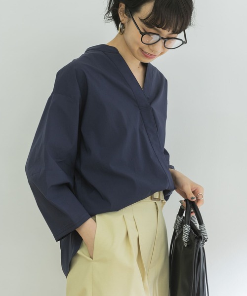 URBAN RESEARCH（アーバンリサーチ）の「ペーパータッチコットンブラウス（シャツ/ブラウス・レディース・ブルー/オフホワイト/ネイビー・FREE）」の16枚目の写真