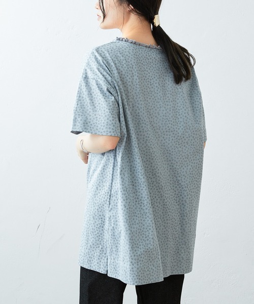 PUAL CE CIN（ピュアルセシン）の「小花プリント襟フリルチュニック（Tシャツ/カットソー・レディース・ベージュ/オフホワイト/サックスブルー・FREE）」の12枚目の写真