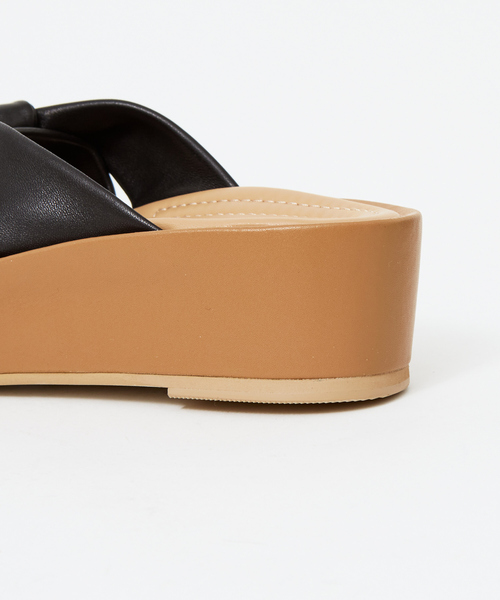 PICHE ABAHOUSE(ピシェ アバハウス)の「キルティングボリュームソールサンダル(サンダル・レディース・ブラック系その他/ブラウン系その他/カーキ/ブラック・M/L/S)」の8枚目の写真