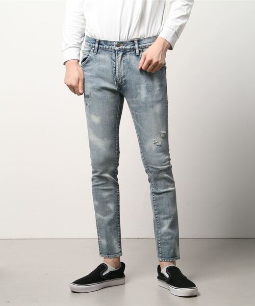 1 piu 1 uguale 3（ウノピゥウノウグァーレトレ）の「9 TAPERED (DAMAGED)（デニムパンツ・メンズ・ブルー・Ⅲ/Ⅳ）」の8枚目の写真