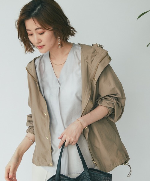 un dix cors(アンディコール)の「上品な光沢でキレイ見え テンセルカールマイヤーVネックブラウス(シャツ/ブラウス・レディース・ライトグレー/パープル/グリーン・FREE)」の17枚目の写真