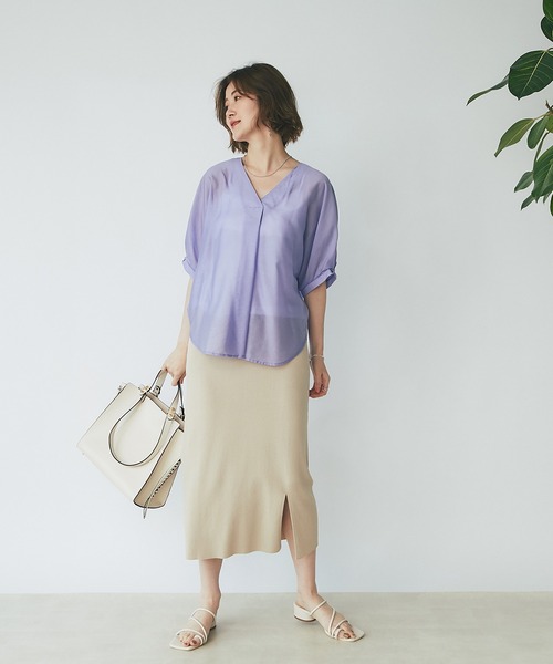 un dix cors(アンディコール)の「上品な光沢でキレイ見え テンセルカールマイヤーVネックブラウス(シャツ/ブラウス・レディース・ライトグレー/パープル/グリーン・FREE)」の12枚目の写真