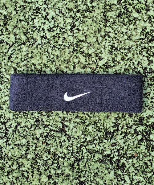NIKE(ナイキ)の「NIKE / スウォッシュロゴ入り ヘッドバンド(ヘアバンド・レディース・ホワイト/ブラック/ネイビー/グレー/レッド・ONE SIZE)」の19枚目の写真