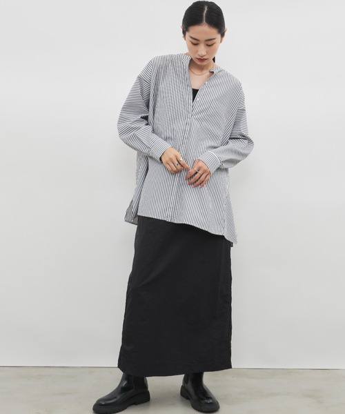 Auntie Rosa Holiday（アンティローザホリデー）の「ナイロンナロースカート / サイズ展開あり（スカート・レディース・ブラック/ベージュ/カーキ・SMALL/MEDIUM）」の4枚目の写真