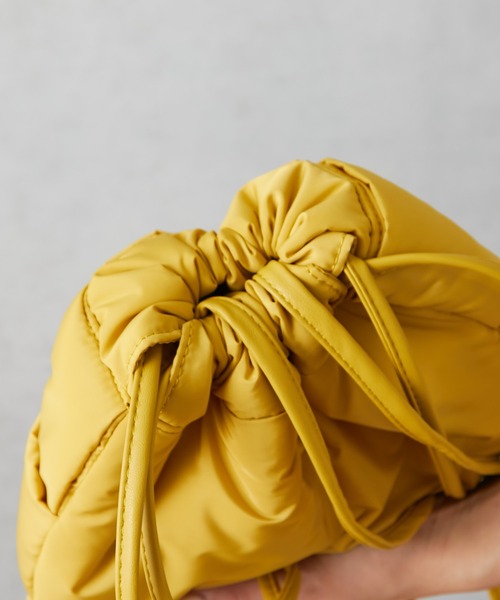 Actually（アクチュアリー）の「NYLON MESH POUCH ナイロンメッシュショルダー（ショルダーバッグ・レディース・ベージュ/ブラック/イエロー・フリー）」の4枚目の写真