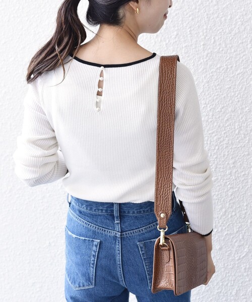 SHIPS（シップス）の「*〈手洗い可能〉バックパールモチーフボタンボートネックニット◆（ニット/セーター・レディース・ライトグレー/オフホワイト/ブラック/ピンク系・ONE SIZE）」の22枚目の写真