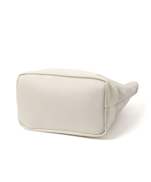 studio CLIP（スタディオクリップ）の「W撥水キャンバストートショルダー（トートバッグ・レディース・オフホワイト/グレー/キャメル・FREE）」の9枚目の写真