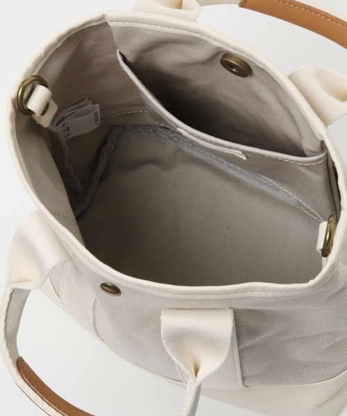 studio CLIP（スタディオクリップ）の「W撥水キャンバストートショルダー（トートバッグ・レディース・オフホワイト/グレー/キャメル・FREE）」の14枚目の写真