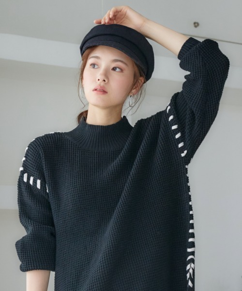 miclat(ミクラ)の「大きいサイズ ワッフル編ステッチラインニット miclat(ニット/セーター・レディース・オフホワイト/ブラック/カーキ系・L/LL/3L/4L/5L)」の9枚目の写真