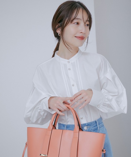 VIS（ビス）の「【洗える・防シワ】リボンボウタイパールボタンバンドカラーシャツ（シャツ/ブラウス・レディース・ブルー/ホワイト/ピンク・FREE）」の16枚目の写真