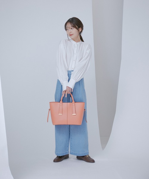 VIS（ビス）の「【洗える・防シワ】リボンボウタイパールボタンバンドカラーシャツ（シャツ/ブラウス・レディース・ブルー/ホワイト/ピンク・FREE）」の17枚目の写真