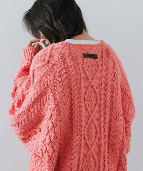FOG ESSENTIALS(エフオージーエッセンシャルズ)の「FOG ESSENTIALS/エッセンシャルズ FOG 22FW CABLE KNIT CREW NECK ケーブルニット(ニット/セーター・メンズ・グレイッシュベージュ/サーモンピンク/クリーム/ブラック/ライトイエロー/ブラウン・S/M/L/XL)」の12枚目の写真