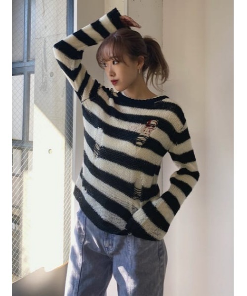 LAGUA GEM（ラグアジェム）の「DAMAGE BORDER KNIT ボーダーニット（ニット/セーター・レディース・ブラック/ブルー・FREE）」の14枚目の写真