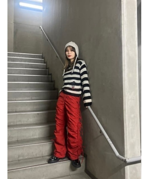 LAGUA GEM（ラグアジェム）の「DAMAGE BORDER KNIT ボーダーニット（ニット/セーター・レディース・ブラック/ブルー・FREE）」の20枚目の写真