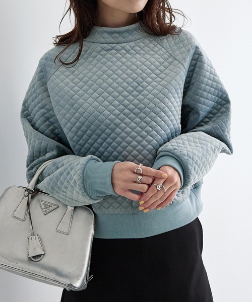 KOBE LETTUCE(コウベレタス)の「中綿キルティングモックネックトップス(Tシャツ/カットソー・レディース・グレイッシュベージュ/ホワイト系/サックスブルー・FREE)」の3枚目の写真