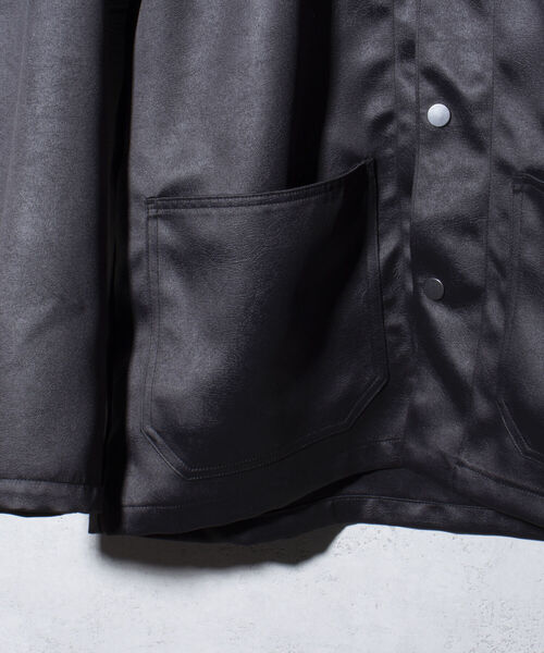 GLOSTER（グロスター）の「【GLOSTER/グロスター】フェイクレザーノーカラージャケット（ブルゾン・メンズ・ブラック・L/M）」の3枚目の写真