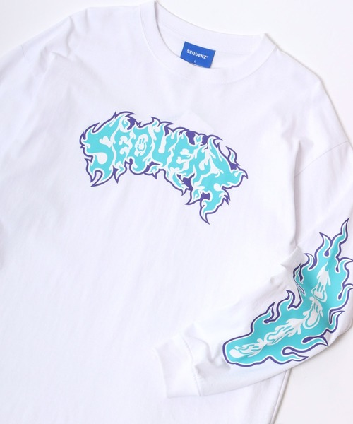 SEQUENZ(シークエンズ)の「SEQUENZ/シークエンズ オーバーサイズ ファイヤー ワッペン モチーフ バックプリント ロゴ ロンT(Tシャツ/カットソー・メンズ・カーキ/ブラック/レモンイエロー/ブラック系その他/ホワイト/ホワイト系その他・M/L/LL)」の2枚目の写真