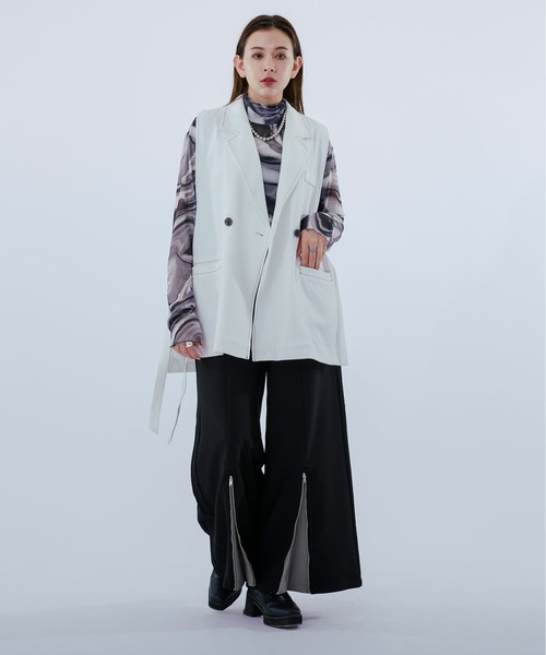 Ellno Loset(エルノロゼット)の「配色ステッチジレ(ベスト・メンズ・オフホワイト/ブラック・MEDIUM/LARGE)」の21枚目の写真